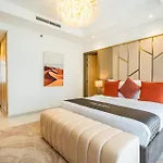 Luxury 2Br Paramount Midtown Infinity Pool Business Bay Dubai