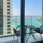 Opulent & Chic - 1 Bedroom - Beachfront