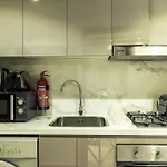 Nasma Luxury Stays - Contemporary Living In A Cozy Studio Apartment