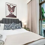 1Br Iconic Burj Khalifa View Downtown Dubai