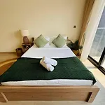 Trendy Studio Apartment In Meydan