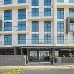 Frank Porter - Majestique Residence 2