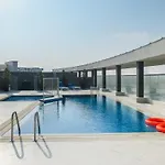 Frank Porter - Majestique Residence 2