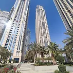Brown Stone - Canal & Burj Khalifa Five Star Residence