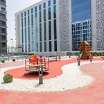 Chic & Cozy Studio Apartment At Laya Heights