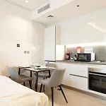 Outstanding New Studio With 2 Double Beds,In Downtown
