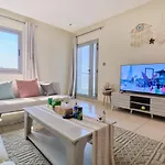 Stylish 1 Bedroom With Sea View - Sunset View