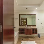 Spacious 2-Bedroom Beachfront Apartment With Pool