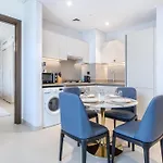 Stay By Latinem Luxury 2Br Holiday Home Cv A2808 Near Burj Khalifa