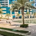 Rare Holiday Homes - Marina Quays West Tower - Near Marina Mall - R1003 - Dubai Marina