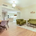 Spacious 2Bdr With Sea View In Jbr