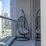 Stunning Apartment In Downtown Dubai - Burj Khalifa Views From All Rooms