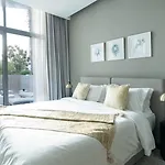 Keyrock Living - Elegant Studio In Business Bay