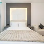 Blue Breeze - Trendy Studio With Balcony & Stylish Interiors