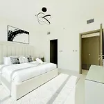 Azure - 1-Bed Luxury By Crystal Lagoon, Downtown