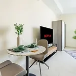 Studio Apt With Canal And Sea Views Close To Metro