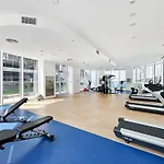 Vayk - Modern 1 Bd Apartment With Stunning City Views