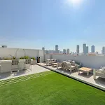 Chic-1Broxford Terrace 2 Luxuriously Furnished