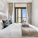 Luxury 3Br Apt With Balcony & Views, Aykon Tower