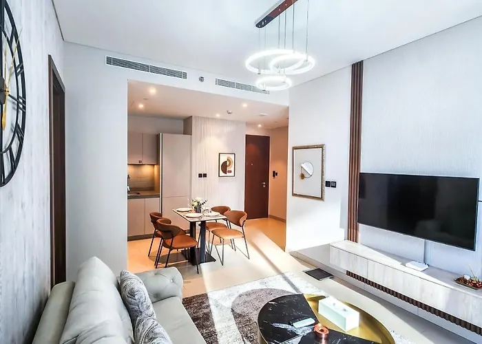 Stay By Latinem 2Br Holiday Home Cvr B1808 Near Burj Khalifa