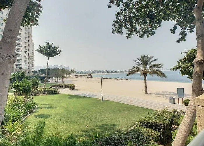 Key View - Jash Falqa, Palm