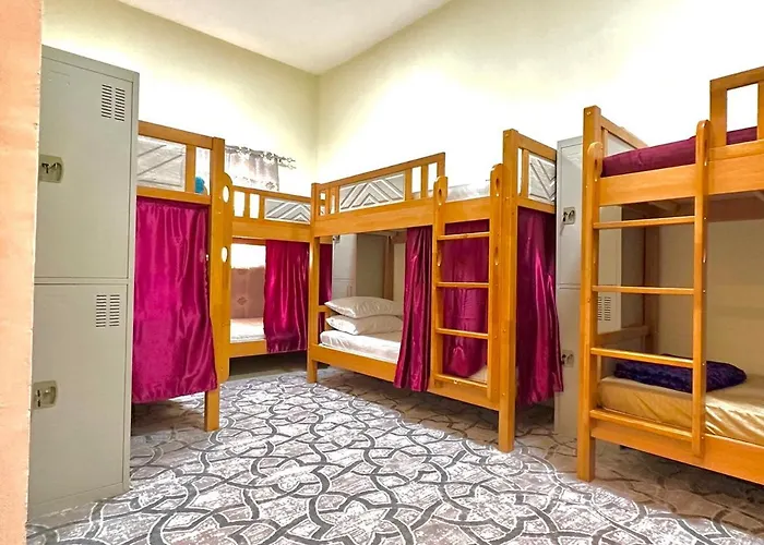 Hello Hostel