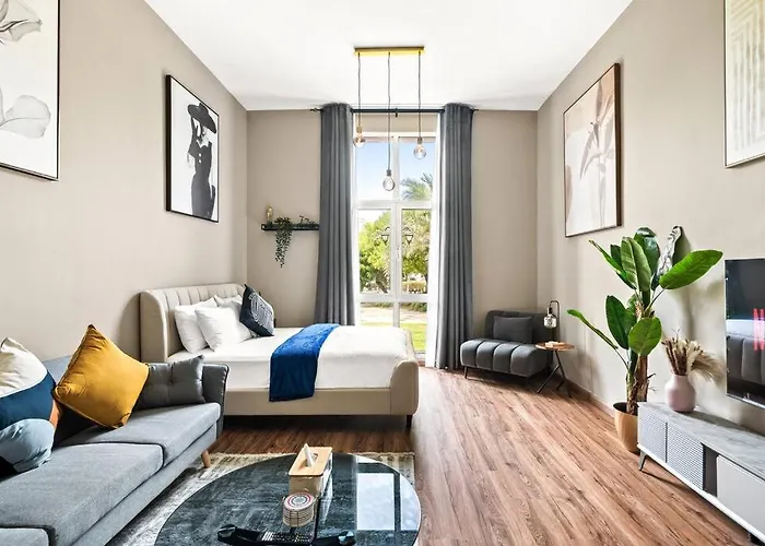 Luxury Apartment At Discovery