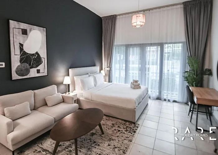 Rare Holiday Homes - Close To Dubai Marina & Ain Dubai - Garden View - Med100 Rg13 - Discovery Gardens