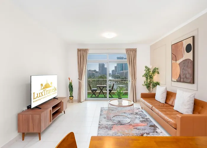 Lux Bnb I Una Tower I Lakes View