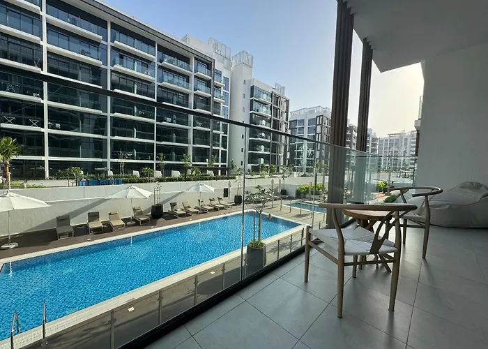Ashri Holiday Homes Standard Apartment In Riviera With Pool View
