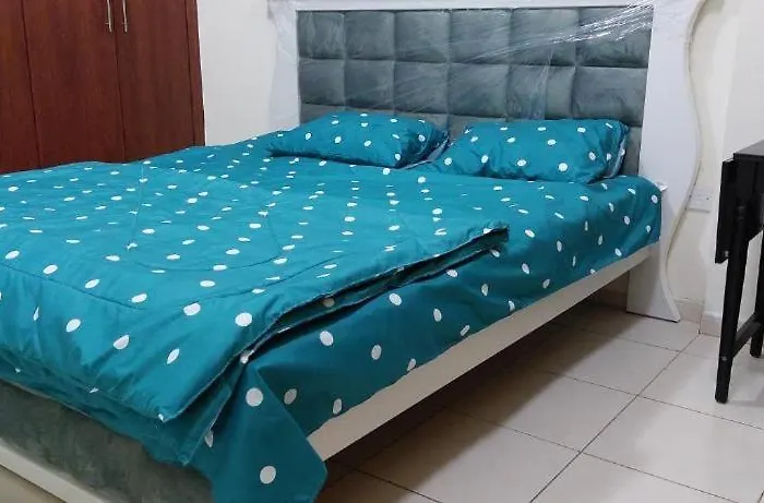 Master Bedroom For Short Stay In Dubai By Mauon Tourism