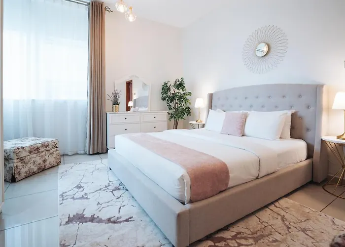 Charming Warm Suite With Amazing Views Of The City
