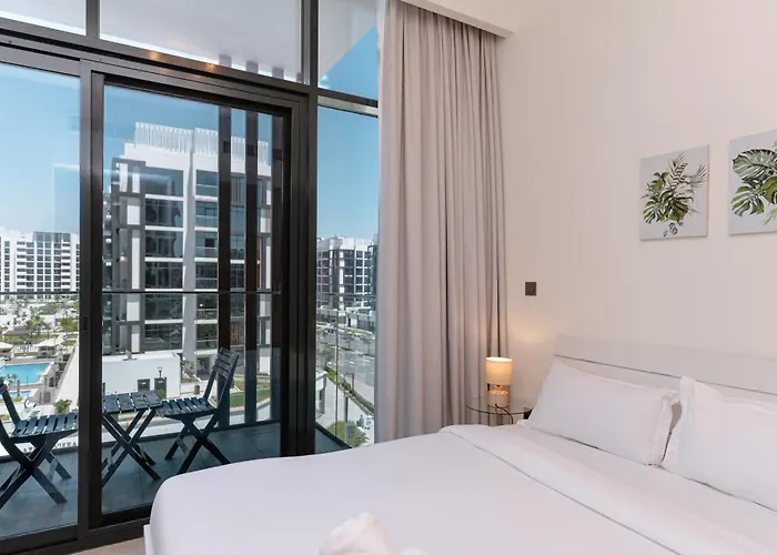 Charming Furnished Studio In Meydan, Dubai By Bhavan Vacation Homes