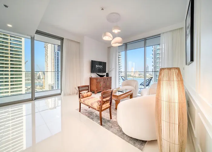 Chic 2Br With Iconic Dubai Eye And Palm Views