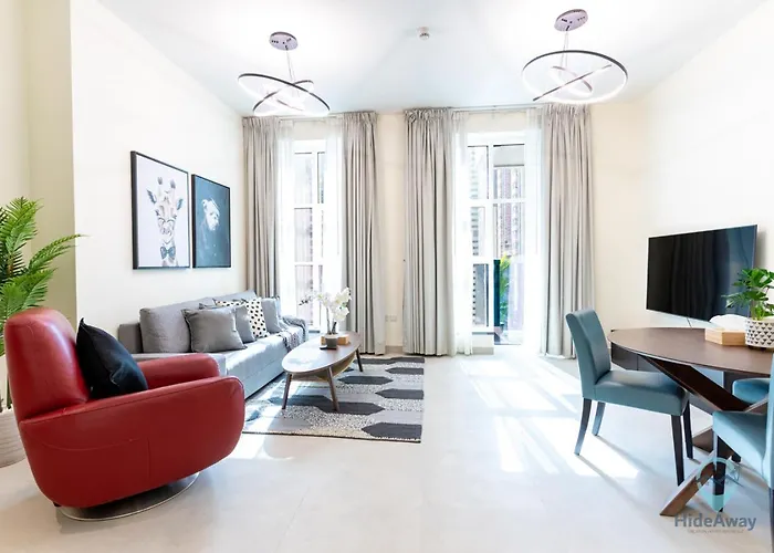 2Br Stunning Luxury Heart Of Marina Near Beach