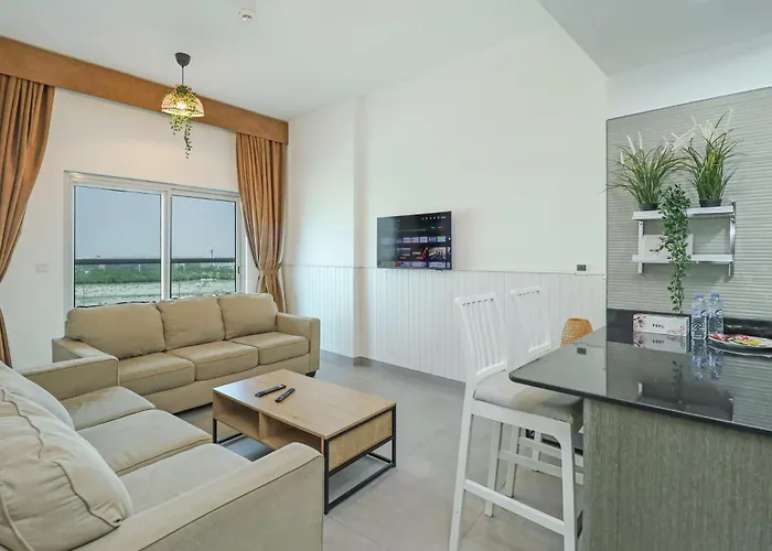 Chic And Cozy Furnished Apt, Fantastic Amenities