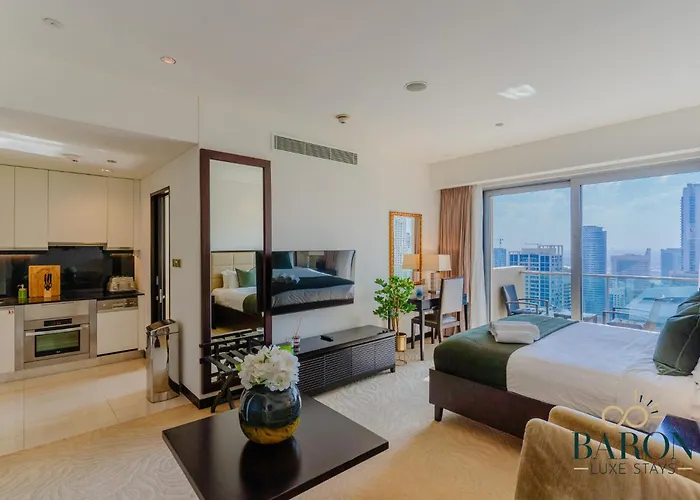 Amazing Studio, Address Marina.