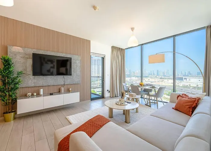 Marco Polo - Stunning 2Br With Burj View, Spacious Gym & Pool