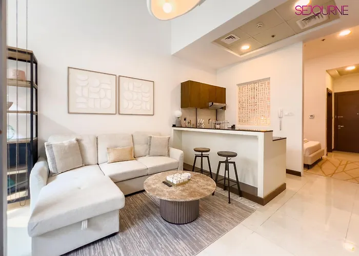 Modern Studio In Villa Pera Tower Jvc