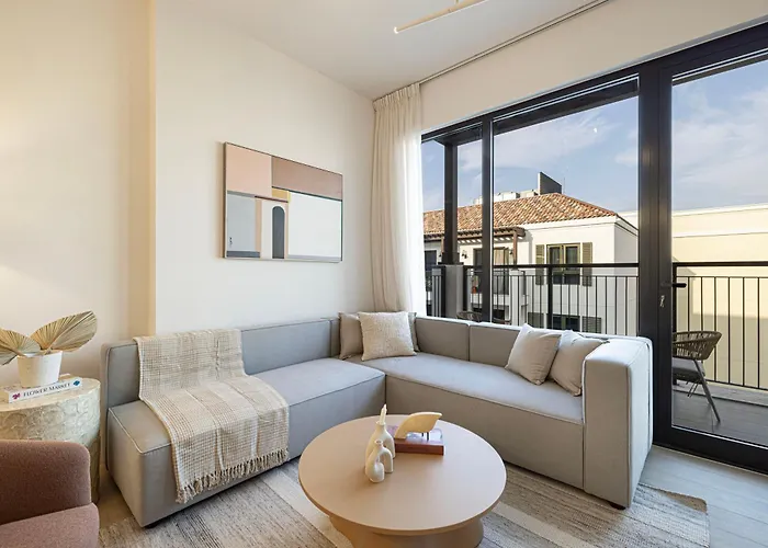 2Br La Rive B2 Next To La Mer Beach