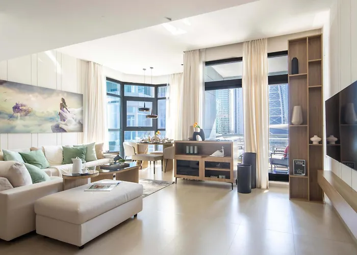 Frank Porter - Marina Residence A
