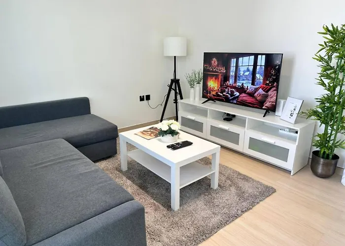 Fully Furnished 1 Bedroom Apartment In Jvc