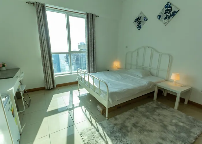 Best Offer For A Master Room Couples Friendly