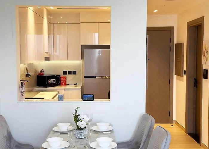 Luxurious New 1 Bedroom With Balcony And New Building