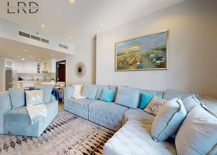 Stylish 2Br Apartment Steps From Metro And Marina Mall