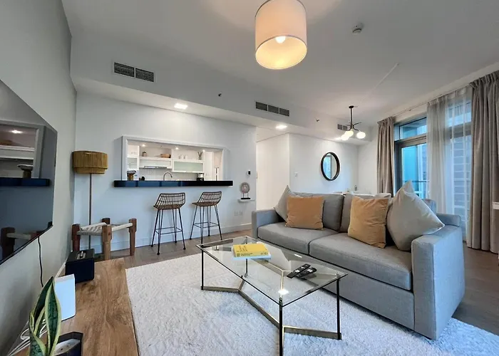 Bright And Spacious Flat Downtown Burj Khalifa