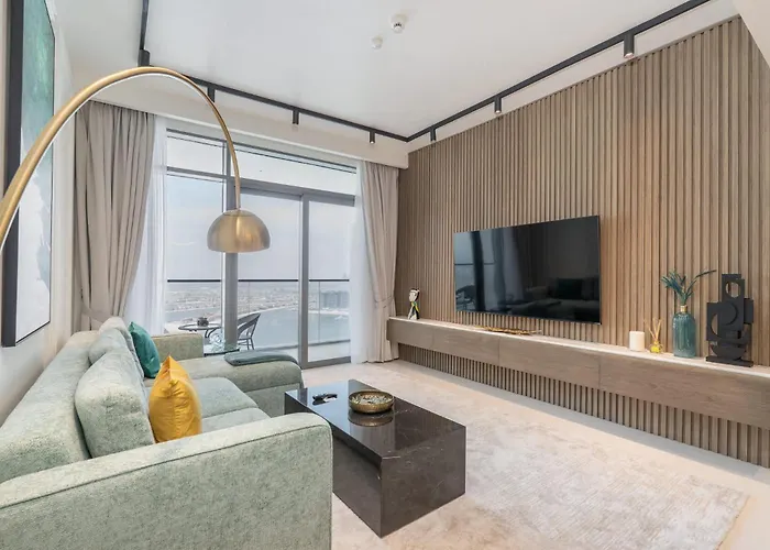 1 Bedroom In Marina Vista With Full Palm Views