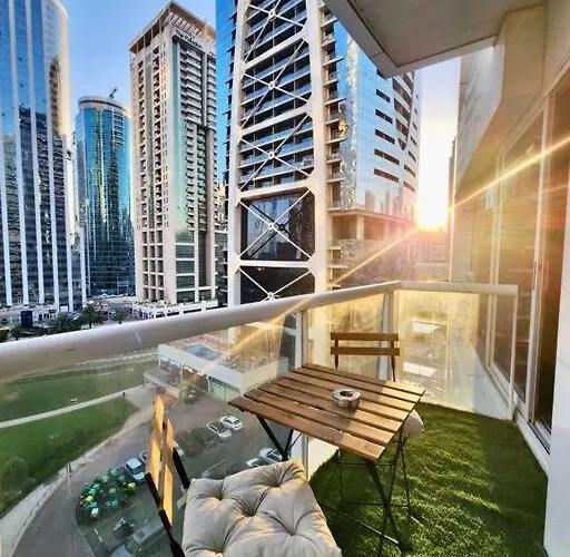 Renovated Lake Terrace Studio Jlt Next To Metro!