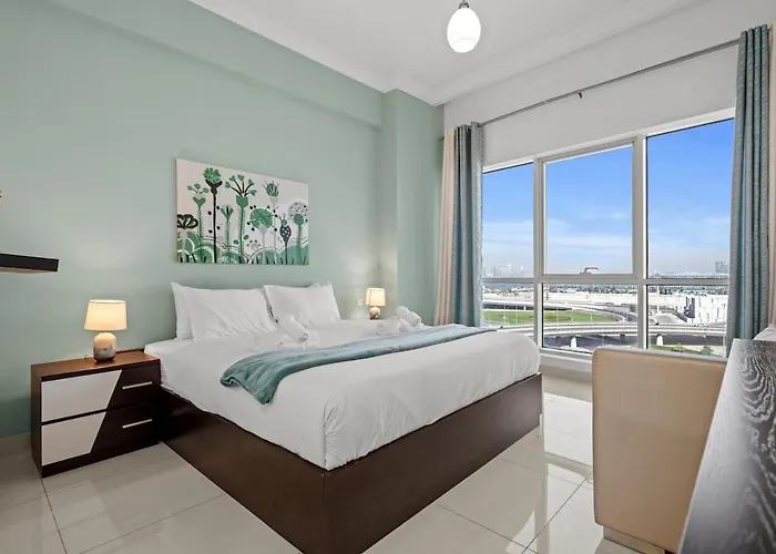 Central Business Bay By Stayinhomes - 10 Mins Burj Khalifa - 1Bed - Parking - Pool - Gym