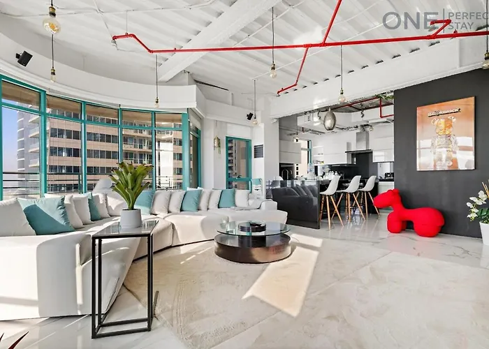 Luxe 3-Bedroom Sky Retreat In Dubai Marina